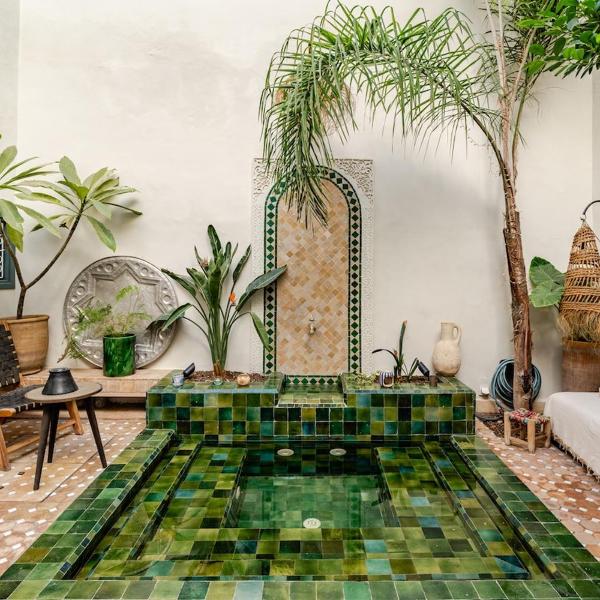 Riad Dar el Hachmia - Central private Riad, Air cond, heated pool and Hammam