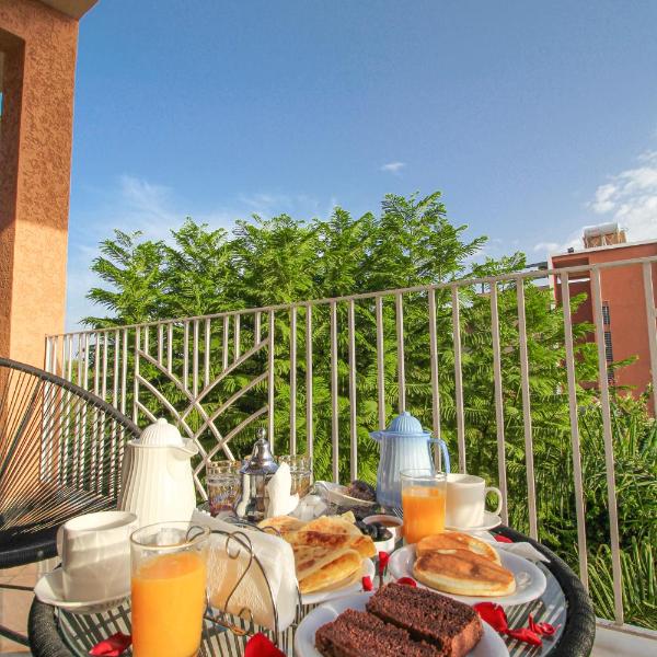 Redmoon Villa & Riad