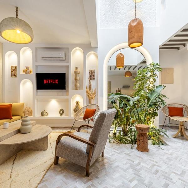 Stylish and Exclusive Riad Saada with Pool and free Breakfast