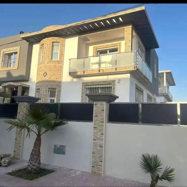 Beautiful 10-Bedroom pool villa REG10