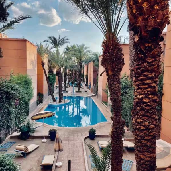 Riad 3BR with pool & rooftop – Central Marrakech