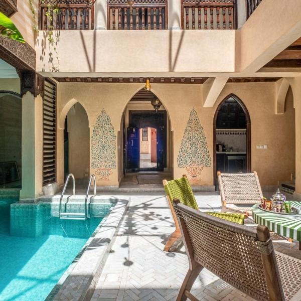 Piscine privee Riad petit dejeuner 15 min de Jamaa El Fna