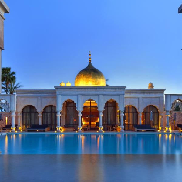Palais Namaskar