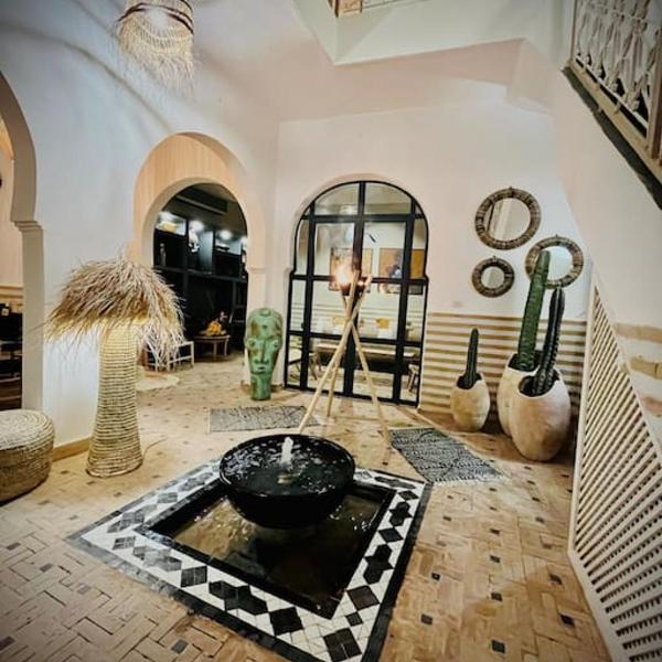Riad Li Gdami - Riad privatif pour 6 personnes avec bassin et patio